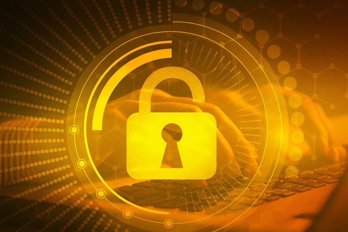 Cybersecurity: lucchetto dorato cybersicurezza normative digitali protezione dati