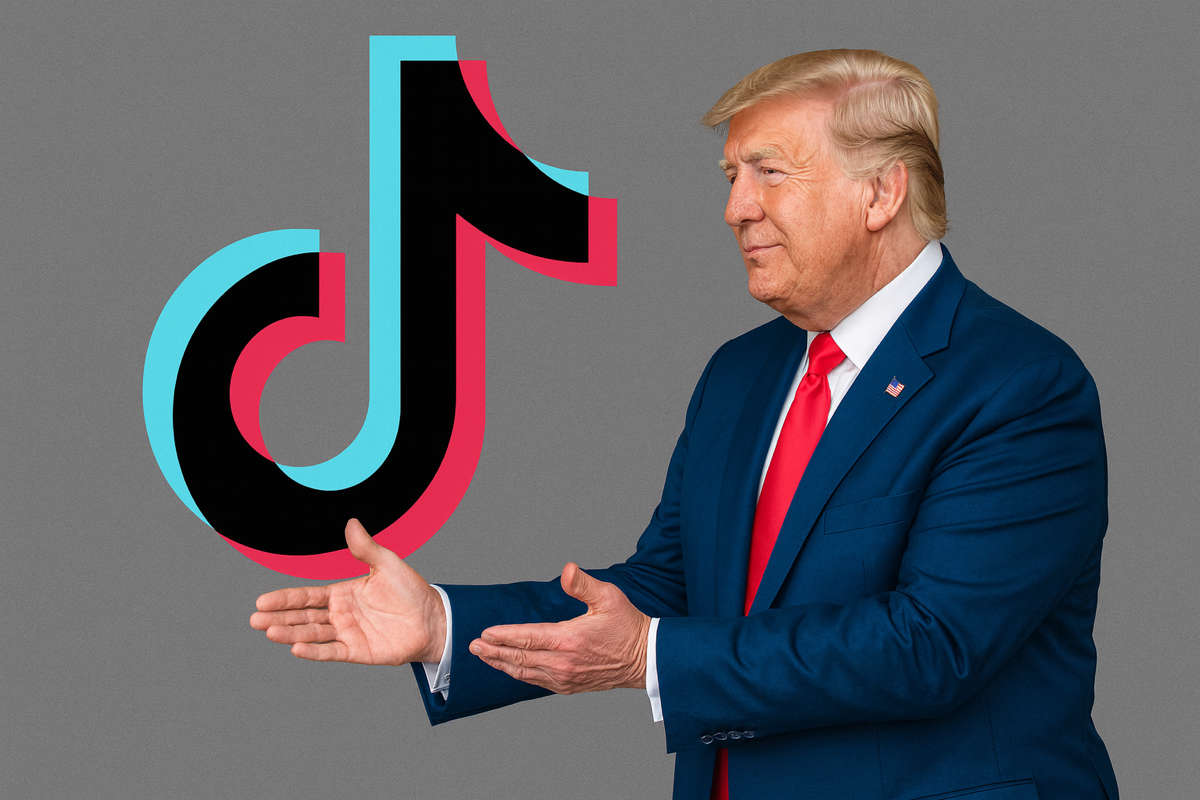 Donald Trump davanti al logo di TikTok su sfondo grigio, simbolo del dibattito sulla sovranità digitale.