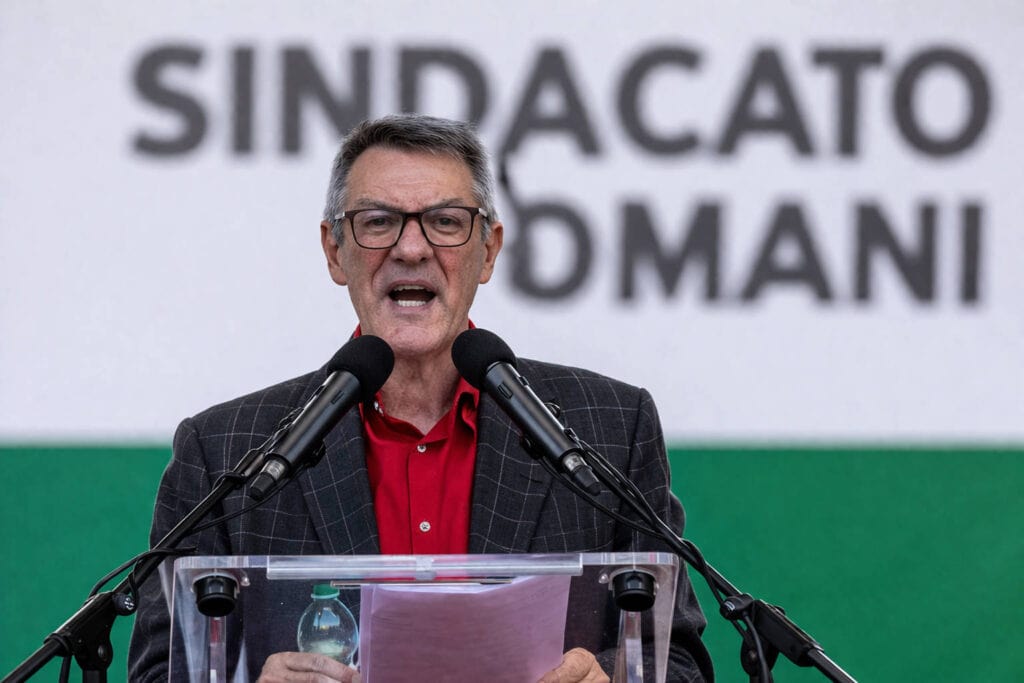 Il sindacato e l'AI: un'assenza che parla. Il sindacato e l'AI: un'assenza che parla. Il sindacato italiano di fronte all'intelligenza artificiale: un'analisi strutturale di chi rimane senza rappresentanza, perché le confederazioni non hanno gli strumenti per governare la transizione e cosa servirebbe costruire al loro posto.